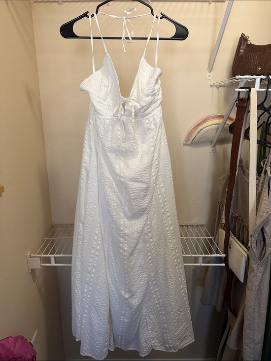 aerie Dresses & Skirts - aerie White Maxi Dress with Textured Dot Detail